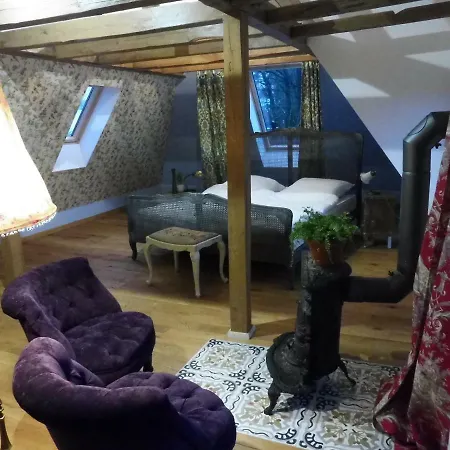 Kleine Im Wilden Garten *